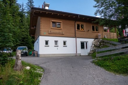 Tirol: Frauenseestube (Pflach)