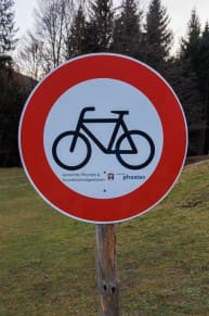 Info: Mountain Bike verbot<br/>Betr. landwirtsch. Flächen